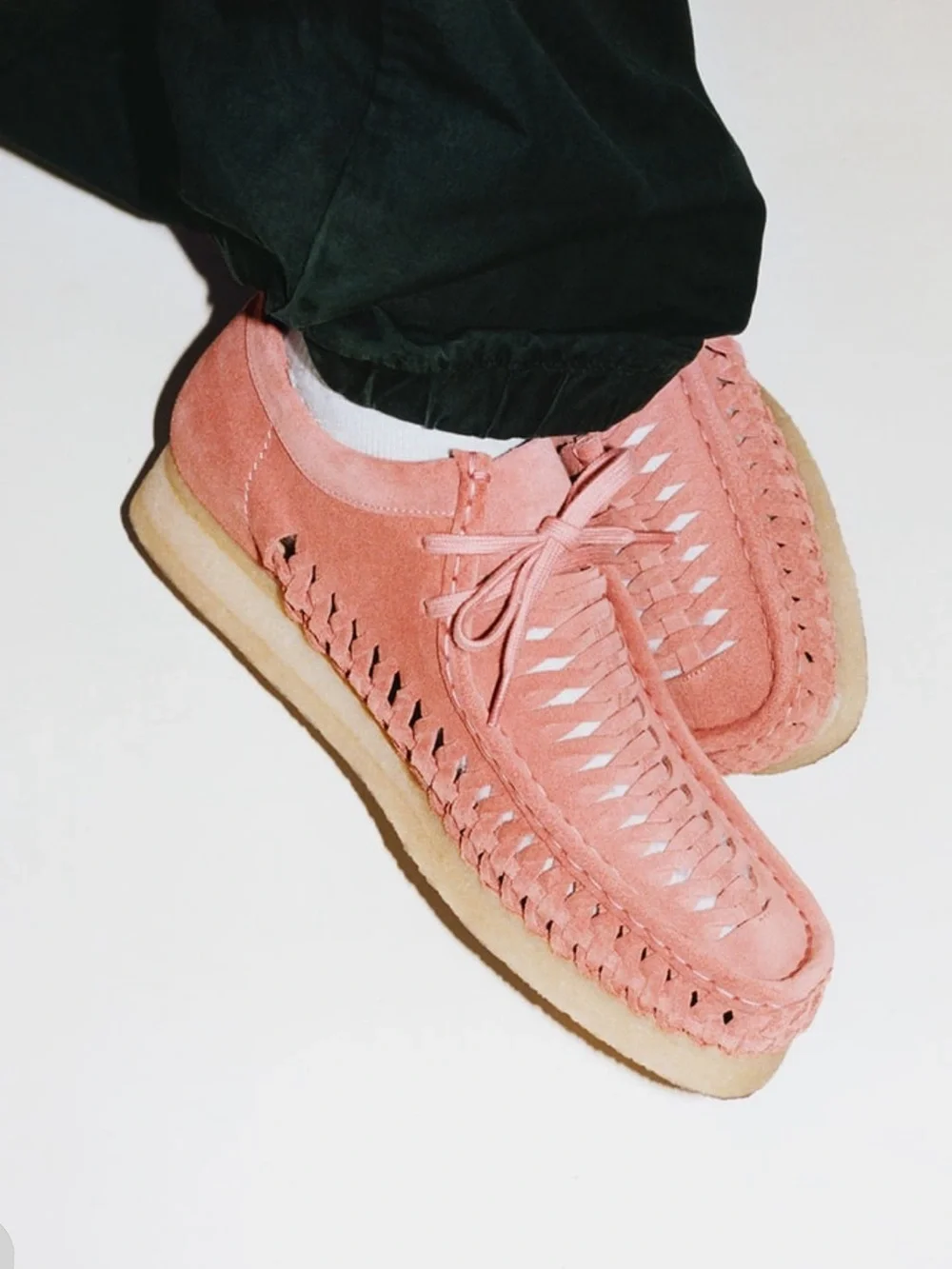Clarks Originals X Supreme Wallabee Woven Weave Salmon Pink Suede size 7m